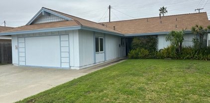 10471 Sunday Drive, Huntington Beach