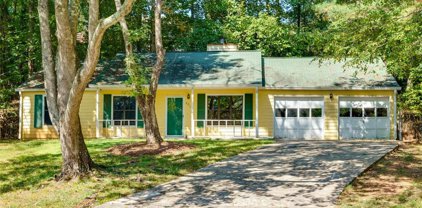 905 Nickolaus Place, Woodstock