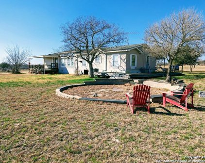325 Weiss Rd, New Braunfels