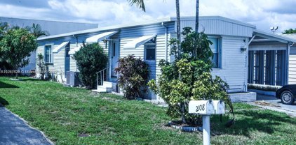 2116 Sw 52nd St, Dania Beach