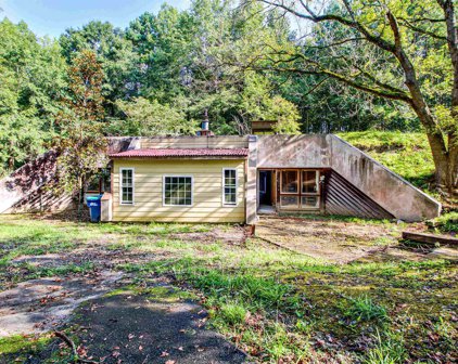 3215 Stonewall Tell Rd, South Fulton