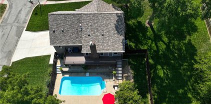 2417 SW Stonecreek Court, Blue Springs