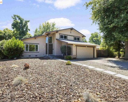 8240 Caribbean Way, Sacramento