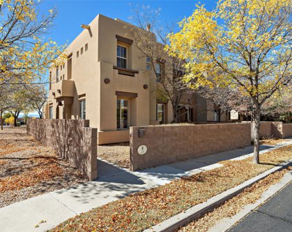 13 Saddleback Mesa, Santa Fe