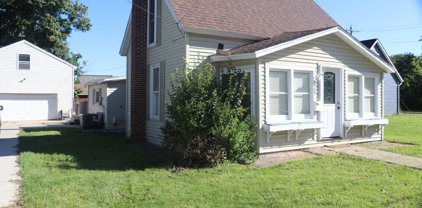 909 Bowes Road SE, Lowell
