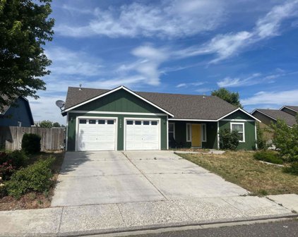 5100 Spirea, West Richland