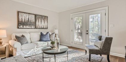 8 Ivy Ridge NE, Atlanta