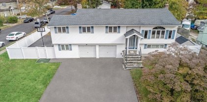 23 Carleton Avenue, Islip Terrace