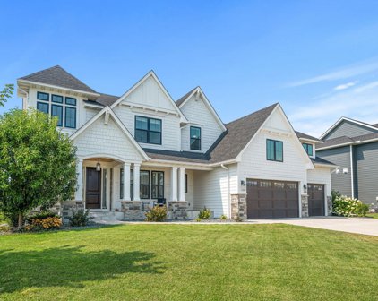 5860 Club Valley Road, Shorewood