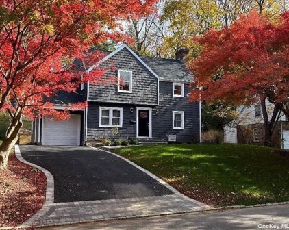 9 Saint Johns, Port Washington