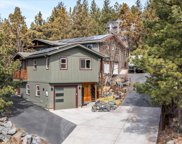 2010 Nw Cascade View  Drive, Bend image