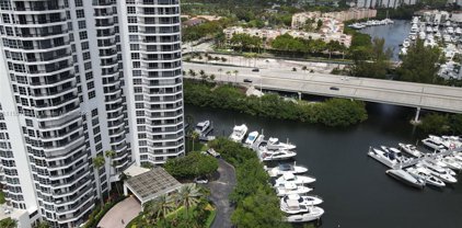 3500 Mystic Pointe Dr Unit #401, Aventura