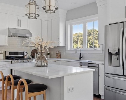 1 Pebble Unit 1, Bellingham
