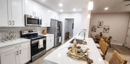 2040 E River Unit #100, Tucson