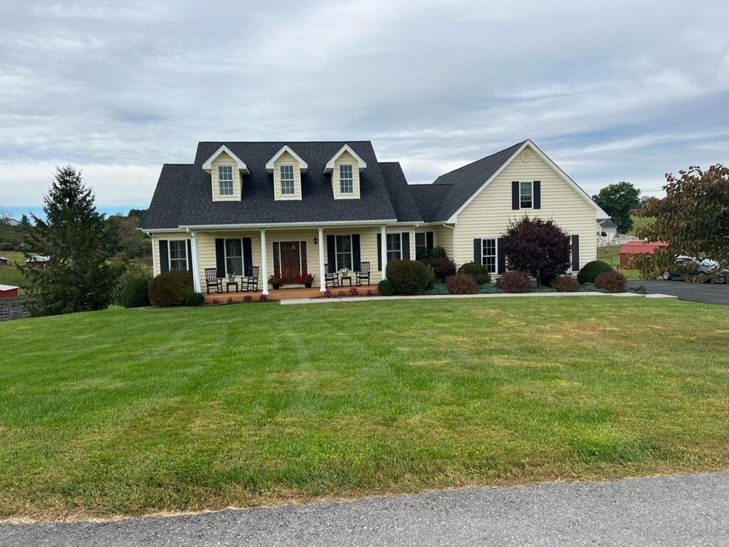 Real Estate For Sale Maxwelton WV MLS 83249 227 Willowbend Lane