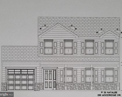 235 Woodridge Dr., Shippensburg