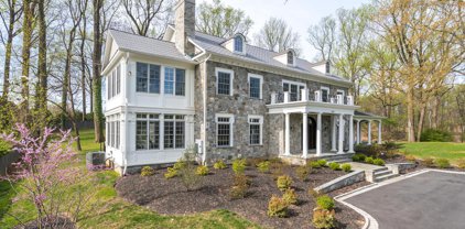 7109 Benjamin St, Mclean