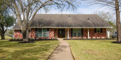 612 Falling Leaf Drive, Friendswood