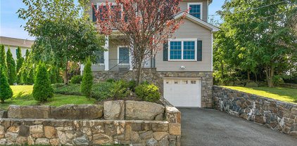 22 Petersville Road, New Rochelle