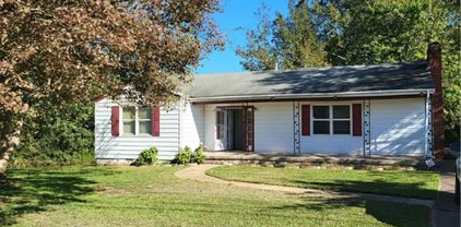 3955 Falcon Parkway, Flowery Branch