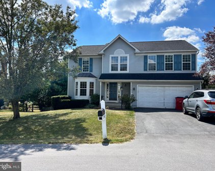 19507 Portsmouth Dr, Hagerstown