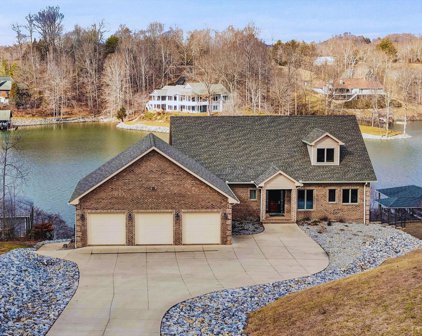 1031 Water Edge Point, Goodview